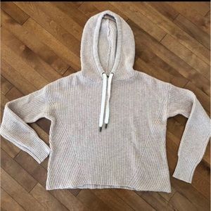 American Eagle Pale Pink Cropped  Hoodie Sweater